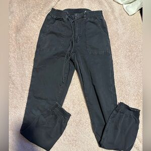 American Eagle jogger style pants